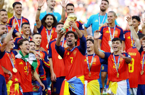إسبانيا تتوج بطلة لكأس العالم 2026 بعد فوزها على الأرجنتين في النهائي