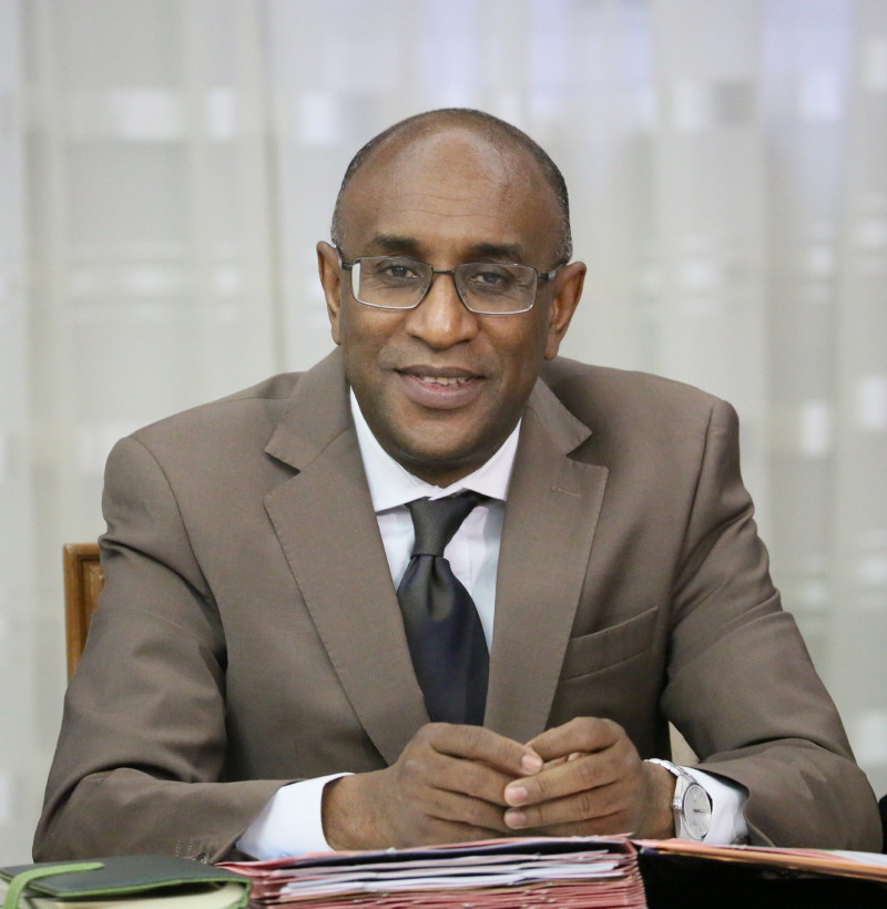وزير الصحة الموريتاني البورفسير كان بو بكر